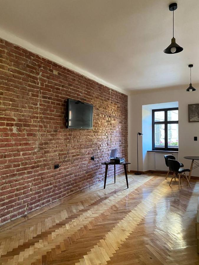 Багатомісні Апартаменти На Арсенальній Lviv Eksteriør bilde